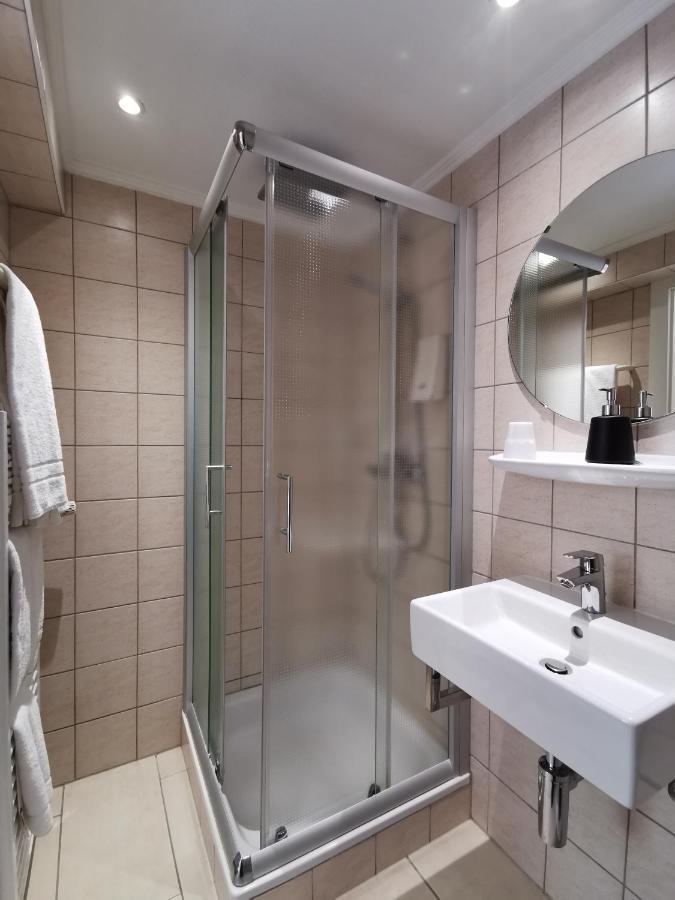 Bivius Hotel Restaurant Luxembourg Strassen Εξωτερικό φωτογραφία