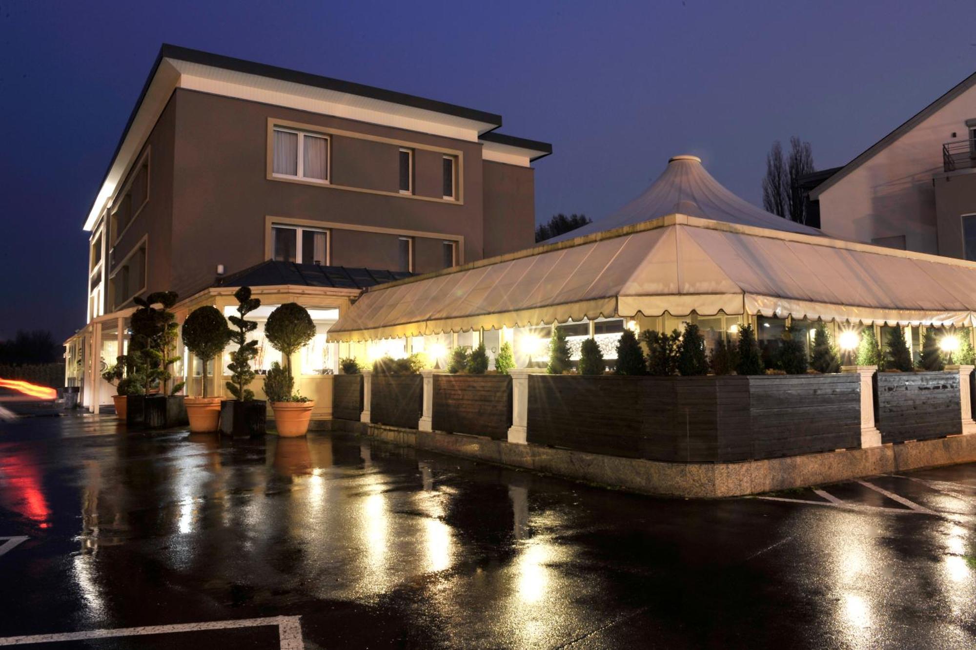 Bivius Hotel Restaurant Luxembourg Strassen Εξωτερικό φωτογραφία
