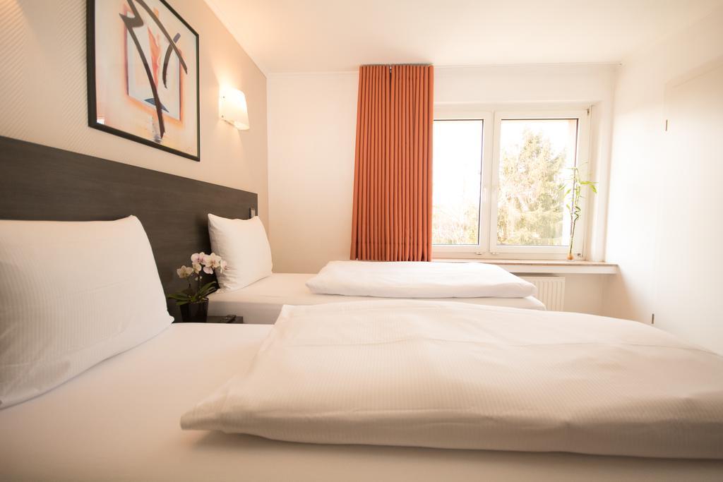 Bivius Hotel Restaurant Luxembourg Strassen Εξωτερικό φωτογραφία