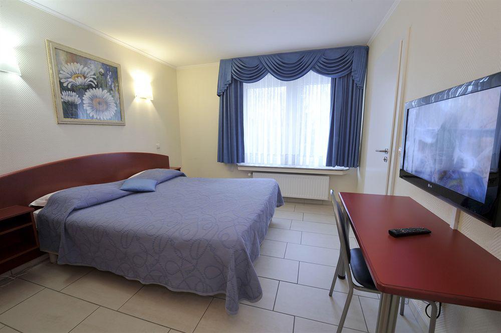 Bivius Hotel Restaurant Luxembourg Strassen Εξωτερικό φωτογραφία