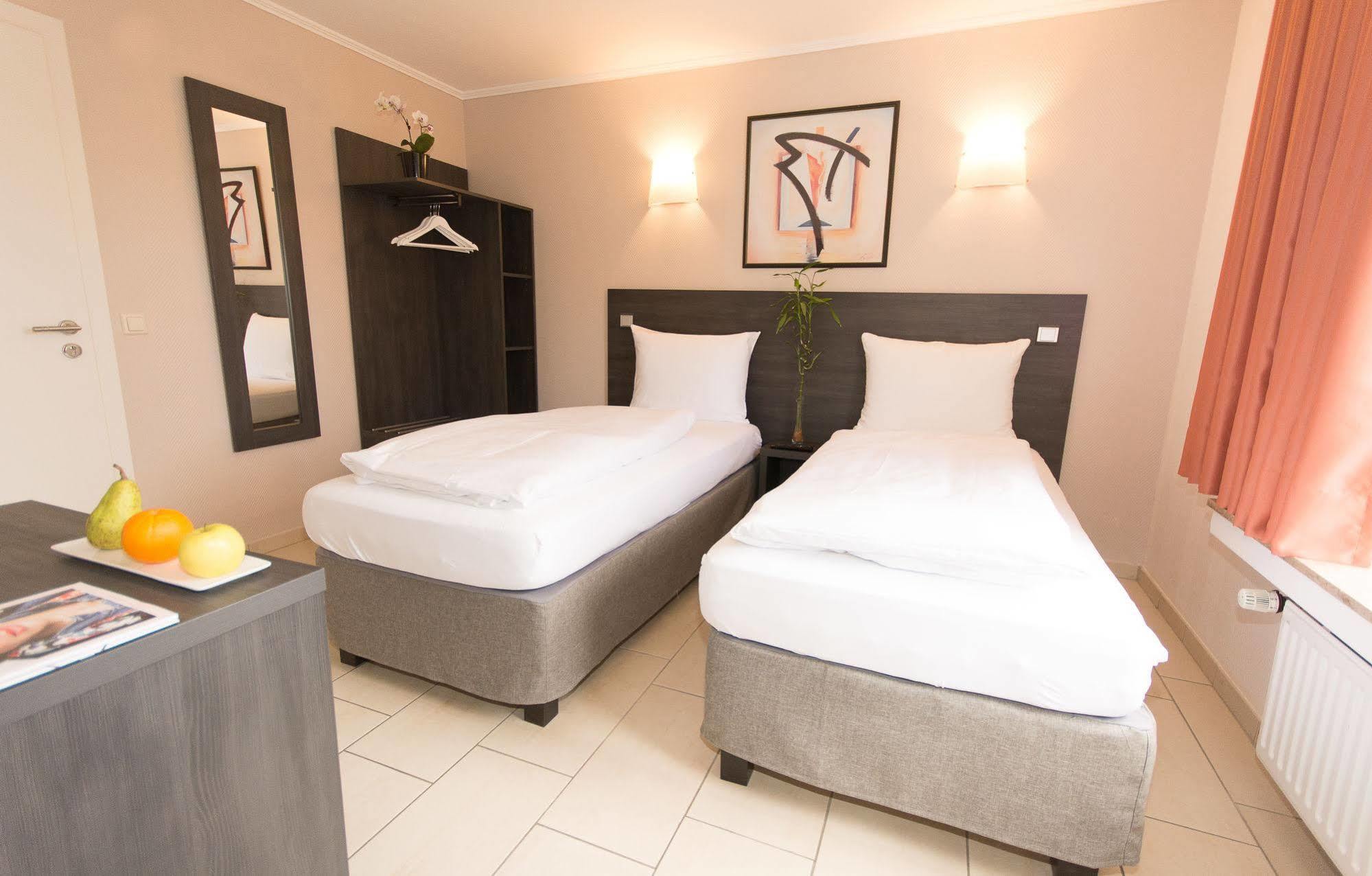 Bivius Hotel Restaurant Luxembourg Strassen Εξωτερικό φωτογραφία