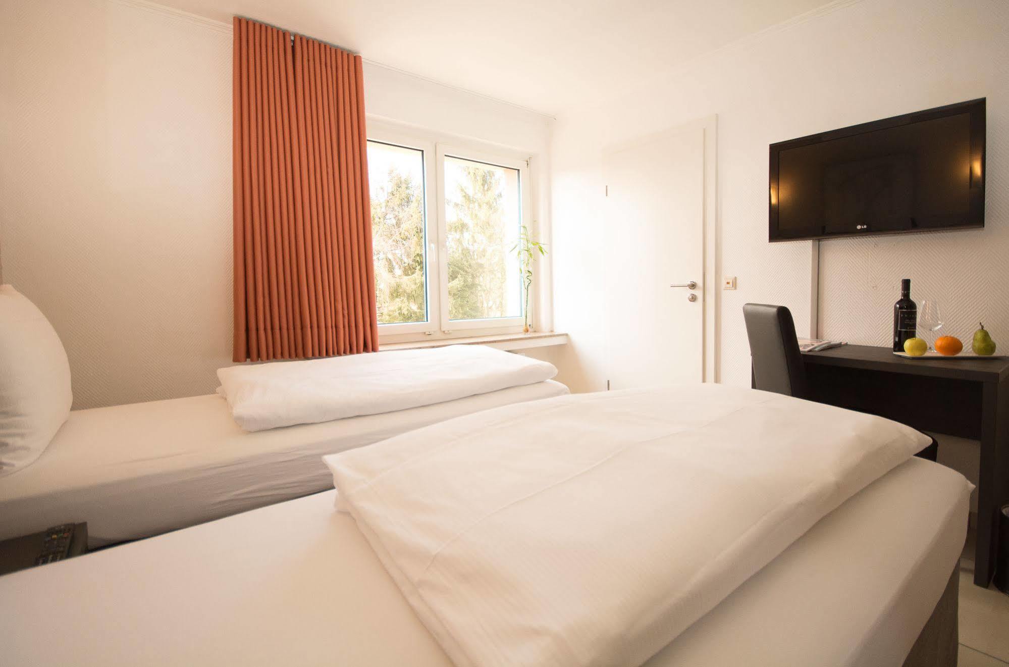 Bivius Hotel Restaurant Luxembourg Strassen Εξωτερικό φωτογραφία